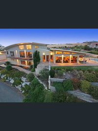 Book Lovely Banks Accommodation Vacations C Tourism C Tourism