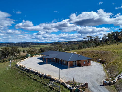 George River Park (House, 100 Acres, Animals, Views) - C Tourism 1