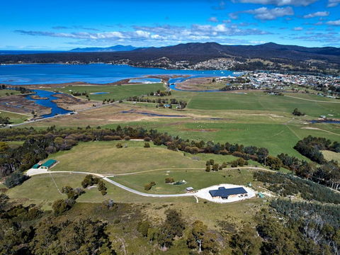 George River Park (House, 100 Acres, Animals, Views) - C Tourism 0