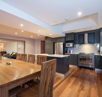 Gippsland Twelve-Spacious and Central with off street parking - C Tourism