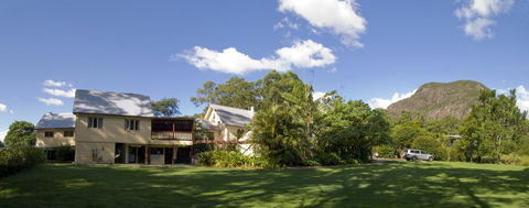 Glass House Mountains Ecolodge - C Tourism 1