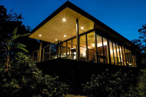 Glass On Glasshouse - C Tourism 0