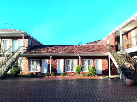 Glen Inn - C Tourism 0
