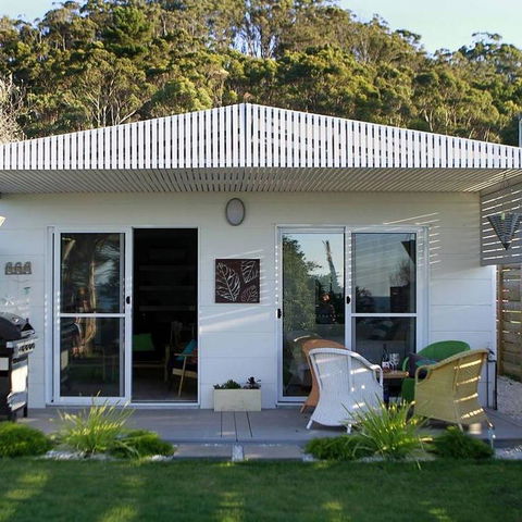 Goat Island Bungalow - C Tourism 3