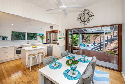 Gorgeous Home 3 Mins To Strand - C Tourism 3