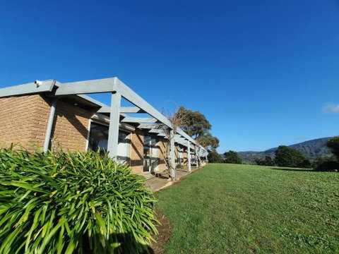 GRACEDALE HILLS HOMESTEAD - C Tourism 1