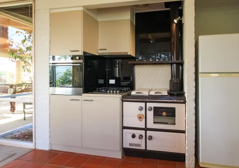 GRACEDALE HILLS HOMESTEAD - C Tourism 2