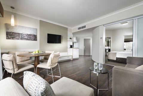 Grand Hotel And Apartments Townsville - C Tourism 3
