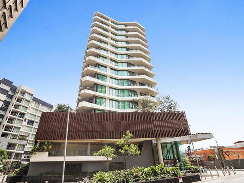 HARBOURSIDE- Hosted By: L'Abode Accommodation - C Tourism 3