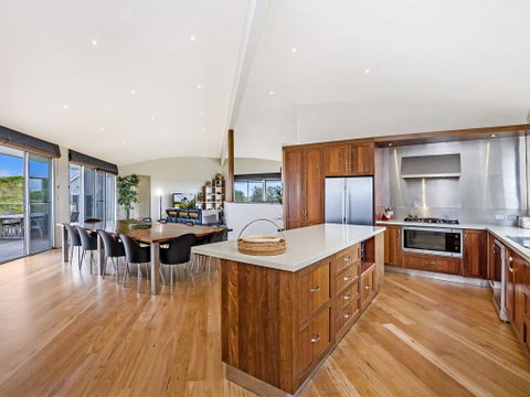 HEARN'S BEACH HOUSE - C Tourism 2
