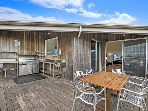 HEARN'S BEACH HOUSE - C Tourism 1
