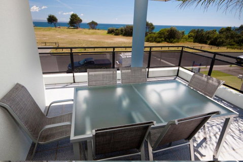 Hi Surf Unit 4, 92 Head St, Forster - C Tourism 1