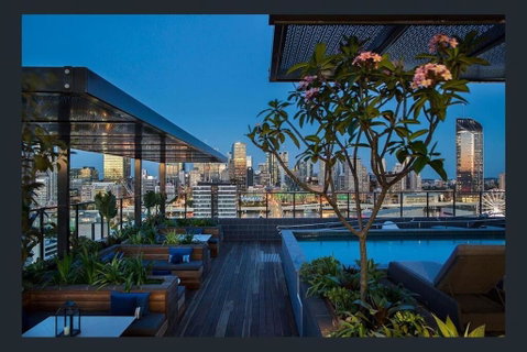 High End Living In Brisbane City - C Tourism 0