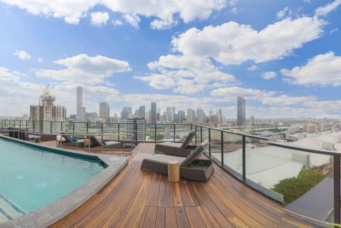 High End Living In Brisbane City - C Tourism 1