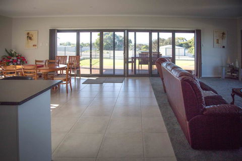 Highview On Victoria Coffin Bay - C Tourism 3