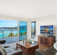 Hillcrest Views of Wagonga - C Tourism