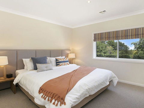 Hillview Cottage - Classic Country Comfort And Charm - C Tourism 2