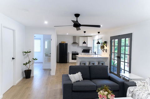 Hinterland Boutique Cottages-Fig Tree Cottage - C Tourism 0
