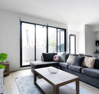 HOLIDAY HOME 3BR TOWNHOUSE with WIFI NEAR HIGHPOINT - C Tourism