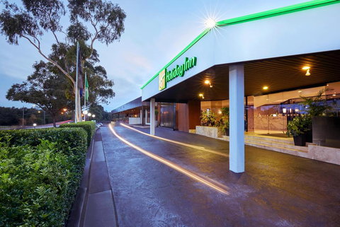 Holiday Inn Warwick Farm - C Tourism 0