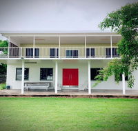 Holiday Rental - Huge House With Beach Views - C Tourism