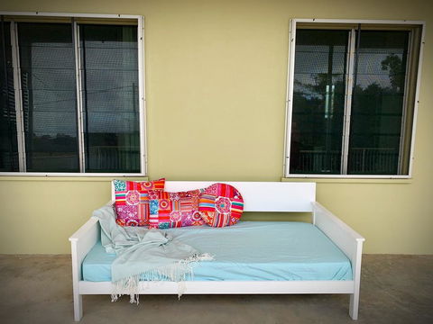 Holiday Rental - Huge House With Beach Views - C Tourism 1