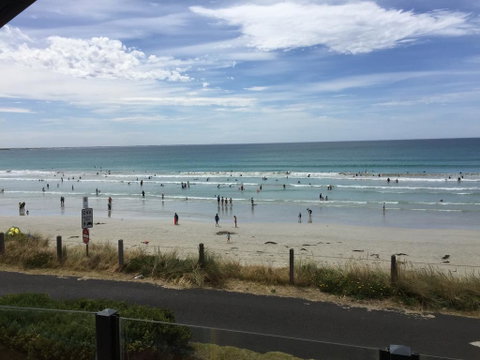 Horizons Beachfront Apartment - C Tourism 3