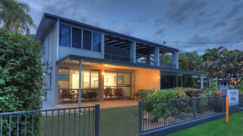 Island View Unit 2 / 40 Marine Parade - C Tourism 1