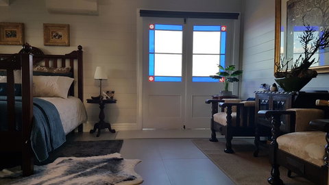 Jinji's Edge Escape - C Tourism 3