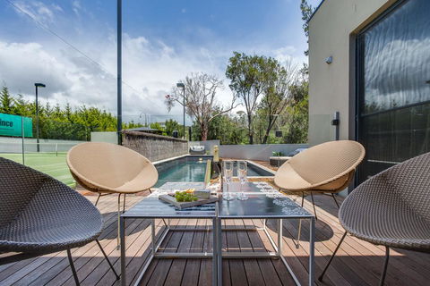 Kalina Retreat: Resort Style Tennis & Pool - C Tourism 1