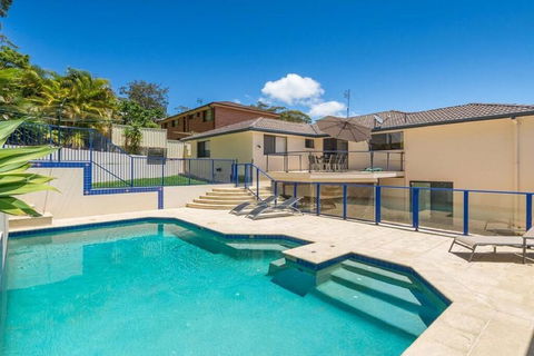 Kallaroo, 3 Kallaroo Street- Great House With Views, Pool, WIFI And Aircon - C Tourism 2