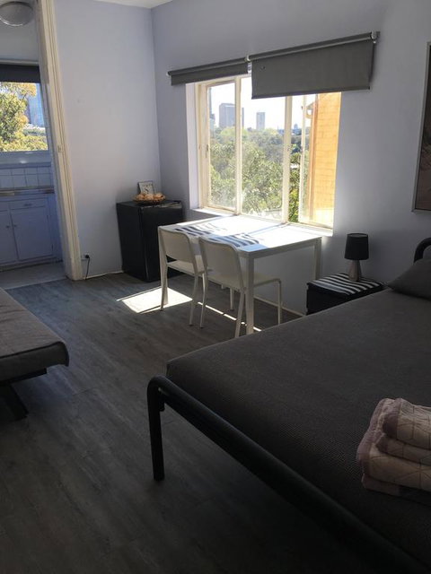 Kanga House Backpackers - C Tourism 1