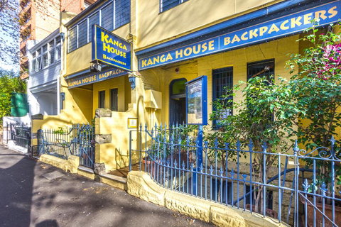 Kanga House Backpackers - C Tourism 0