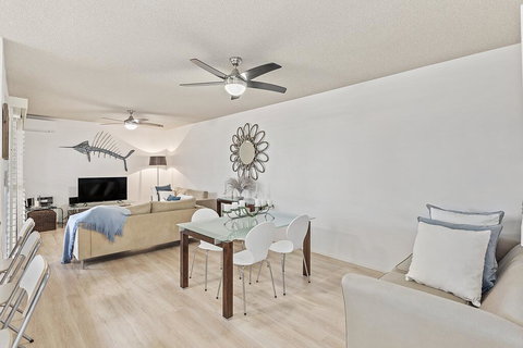 Kiah Unit 14 53 Victoria Parade - C Tourism 2