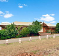 King III - you can honestly walk to Bimbadgen and Hope Estate concerts - C Tourism