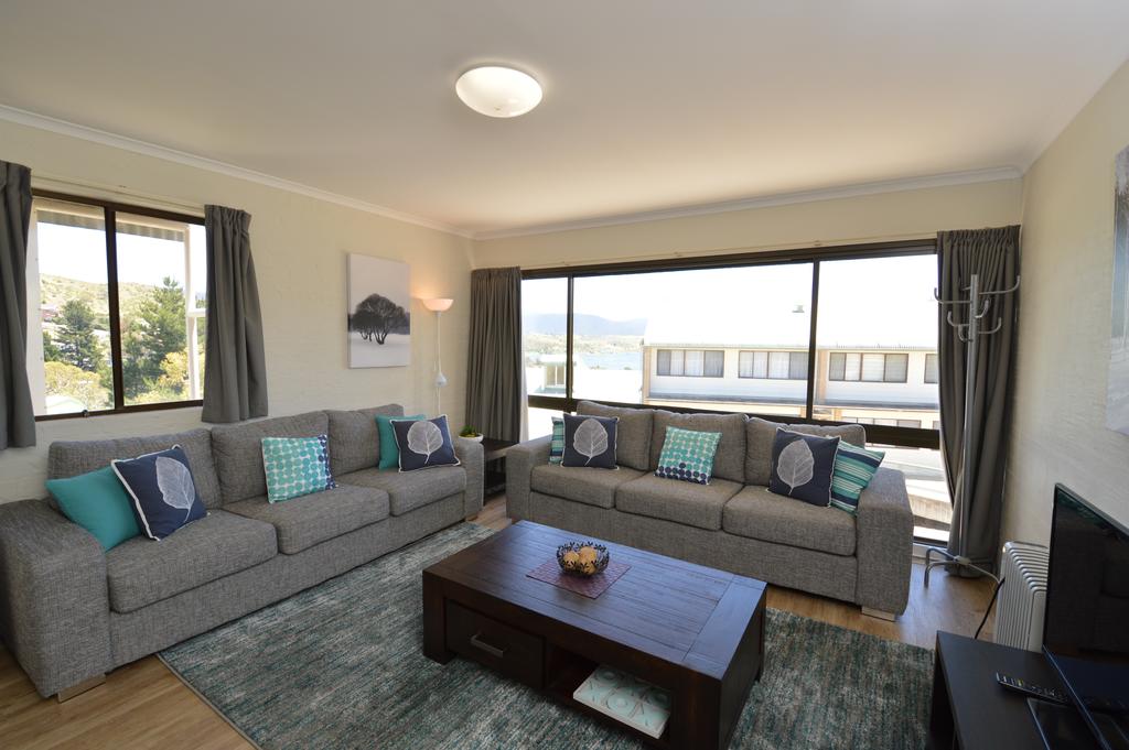 Jindabyne NSW C Tourism