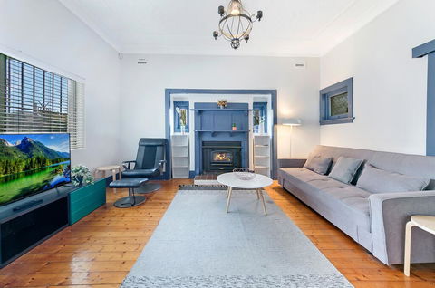 KOZYGURU ARNCLIFFE SYDNEY AIRPORT RENOVATED COTTAGE 3 BED HOUSE NAR232 - C Tourism 0