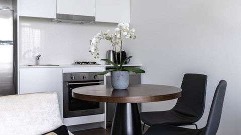 KOZYGURU Chatswood Luxury Studio NCH088 - C Tourism 1