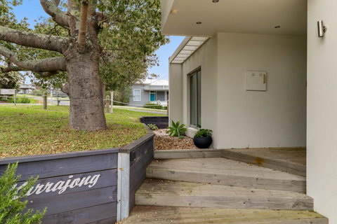 Kurrajong - C Tourism 3