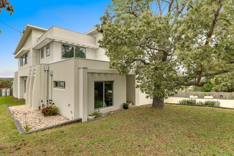 Kurrajong - C Tourism 1