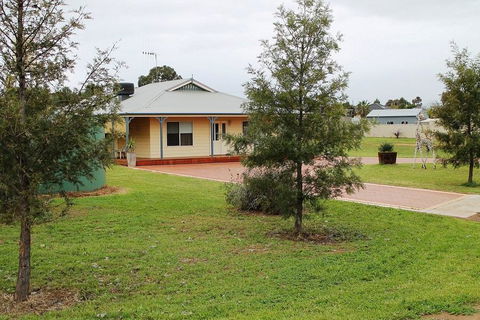 Lake Tyrrell Accommodation - C Tourism 0