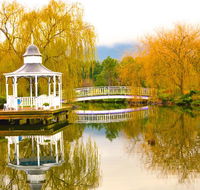 Lakeside Cottage Luxury BB - C Tourism