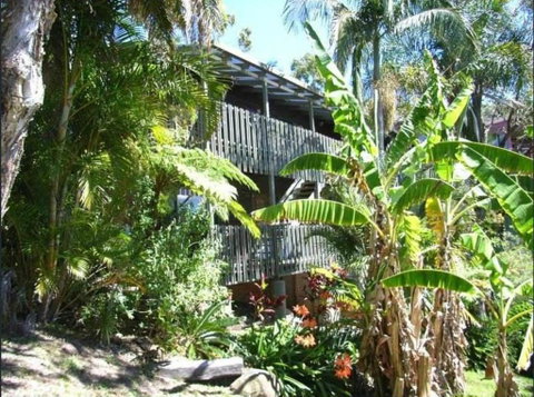 LaMaison De Shines, 13 Dulconghi Street - C Tourism 1
