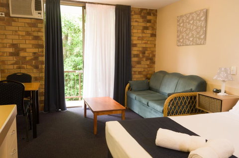 Lancaster Court Motel - C Tourism 1