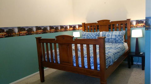 Large 6-Bedroom House With Wifi & Netflix Close To Singleton CBD Hunter Valley - C Tourism 3