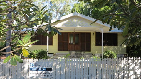 Lemonade 18 Hayles Avenue Arcadia - C Tourism 0