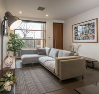 LUXE - Park views Wine Wifi Netflix Garage PETS ok - C Tourism