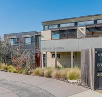 Luxe Townhouse - Linen/WiFi Included - C Tourism