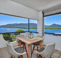 Luxury Cairns Penthouse Apt with Ocean Views 903 - C Tourism