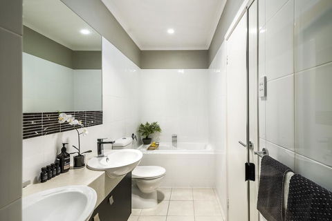LUXURY Davcorp Executive Rentals - Free Wifi Wine Netflix And Parking In Brompton - C Tourism 1
